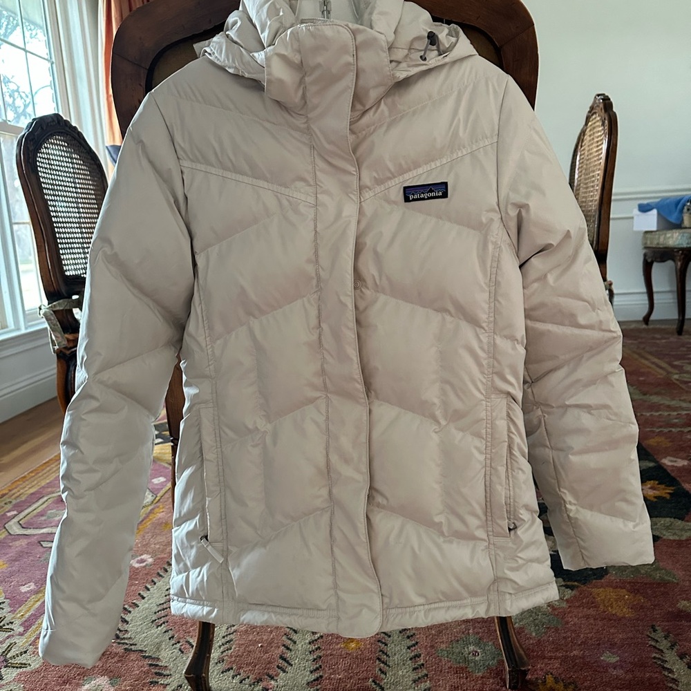 Patagonia Women's Puffer Jacket - Cream - Picture 2 of 10